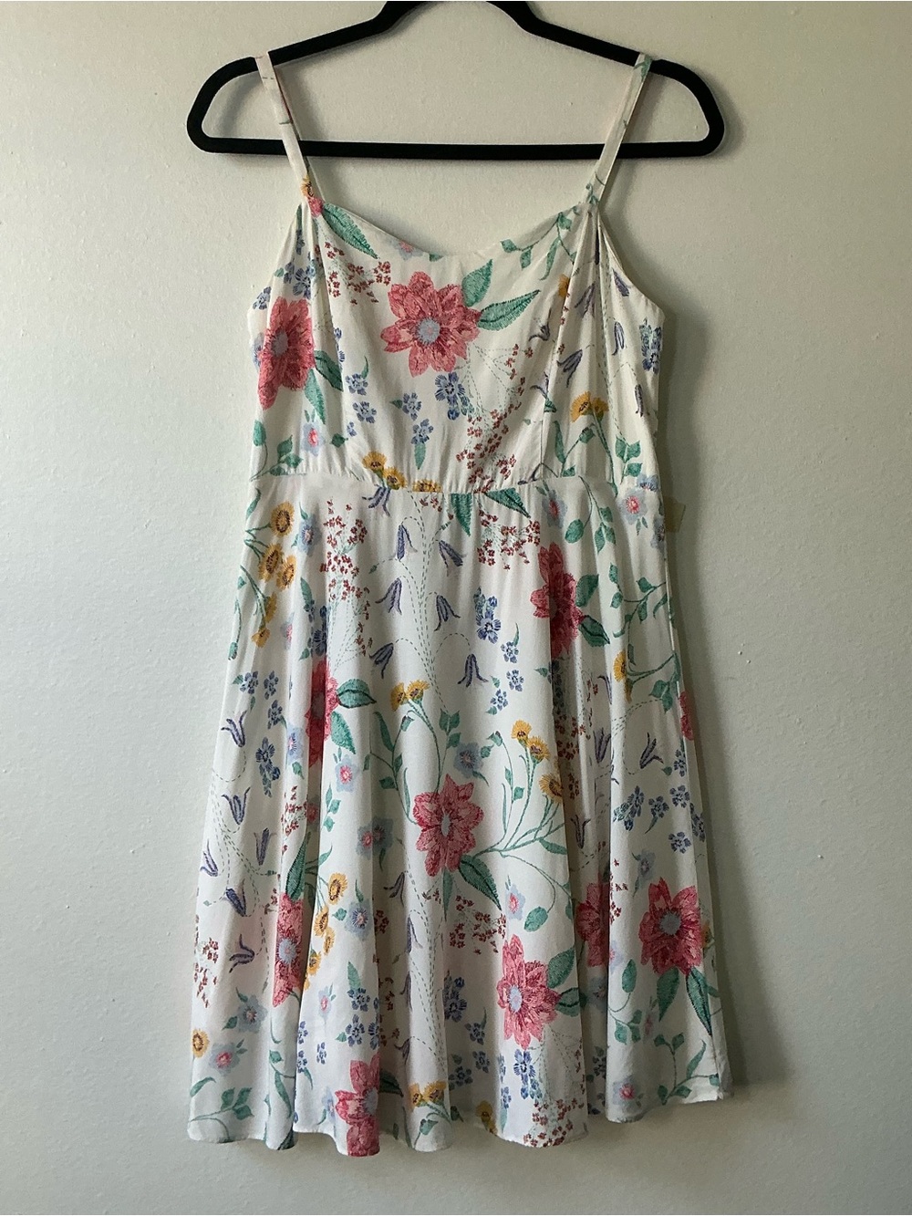 Old Navy Cream Floral Sundress Medium Fit & Flare Cami Style Boho Cottagecore - Picture 2 of 12